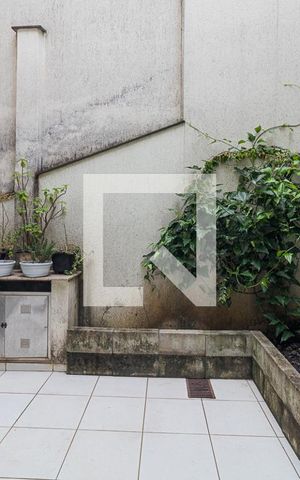 Casa à venda com 185m², 3 quartos e 2 vagas Casa à venda com 185m², 3 quartos e 2 vagasÁrea de Serviço