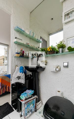 Apartamento à venda com 32m², 1 quarto e sem vagaBanheiro