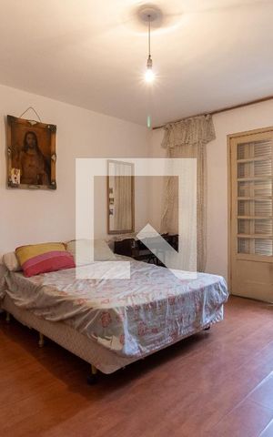 Casa à venda com 202m², 3 quartos e 4 vagas Casa à venda com 202m², 3 quartos e 4 vagasSuíte
