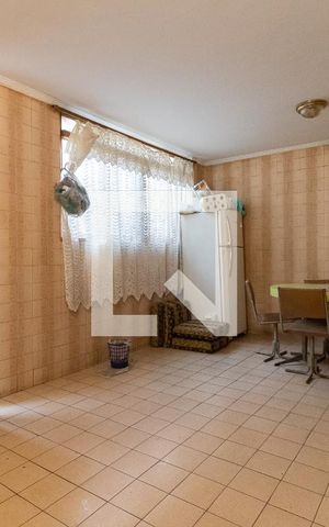 Casa à venda com 202m², 3 quartos e 4 vagas Casa à venda com 202m², 3 quartos e 4 vagasCozinha