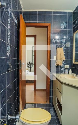 Casa para alugar com 280m², 4 quartos e 6 vagasBanheiro Social
