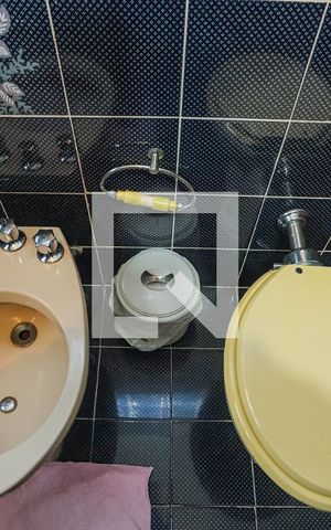 Casa para alugar com 280m², 4 quartos e 6 vagasBanheiro Social