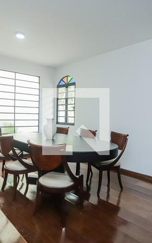 Casa para alugar com 280m², 4 quartos e 6 vagasSala 1