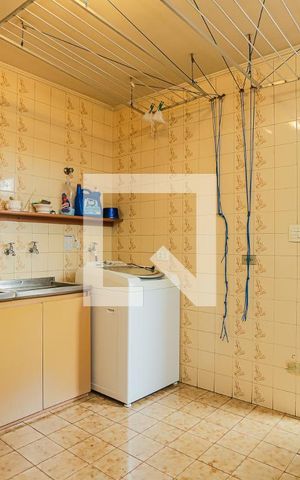 Casa para alugar com 280m², 4 quartos e 6 vagasÁrea de Serviço