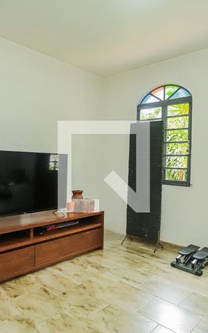 Casa para alugar com 280m², 4 quartos e 6 vagasSala 2