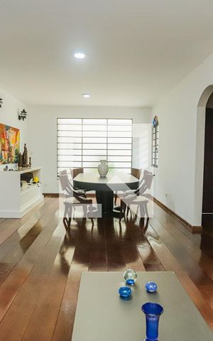 Casa para alugar com 280m², 4 quartos e 6 vagasSala 1