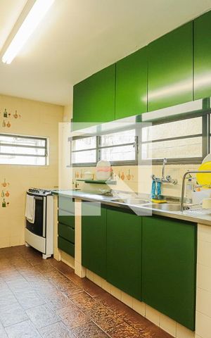 Casa para alugar com 280m², 4 quartos e 6 vagasCozinha