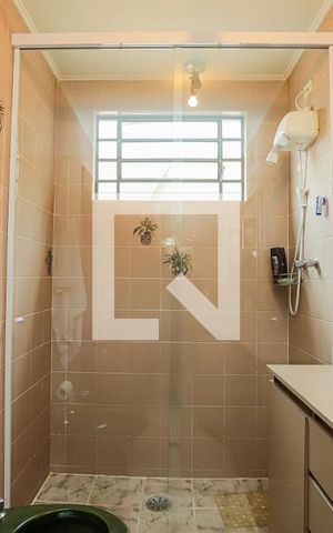 Casa para alugar com 280m², 4 quartos e 6 vagasBanheiro da Suíte
