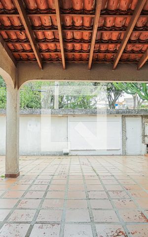 Casa para alugar com 280m², 4 quartos e 6 vagasGaragem