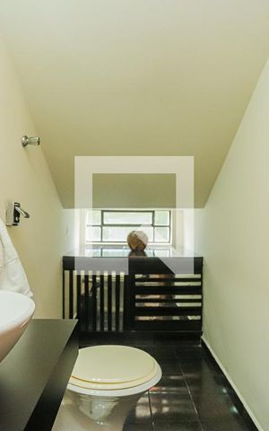 Casa para alugar com 280m², 4 quartos e 6 vagasLavabo