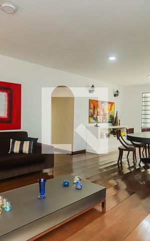 Casa para alugar com 280m², 4 quartos e 6 vagasSala 1