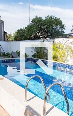 Apartamento à venda com 24m², 1 quarto e sem vaga Apartamento à venda com 24m², 1 quarto e sem vagaÁrea comum - Piscina