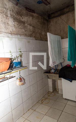 Casa à venda com 200m², 4 quartos e 1 vagaÁrea de Serviço