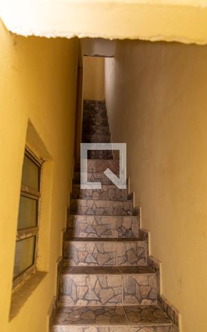 Casa à venda com 200m², 4 quartos e 1 vagaEscada