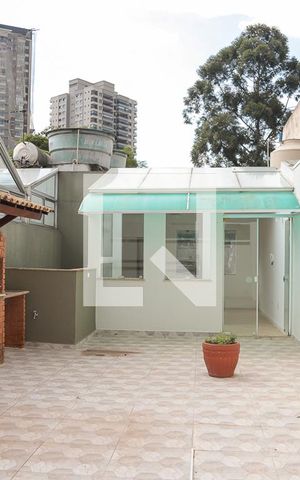 Casa à venda com 270m², 3 quartos e 4 vagas Casa à venda com 270m², 3 quartos e 4 vagasTerraço