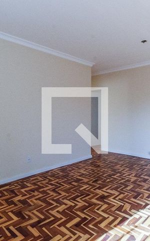Casa à venda com 201m², 3 quartos e 2 vagasSala