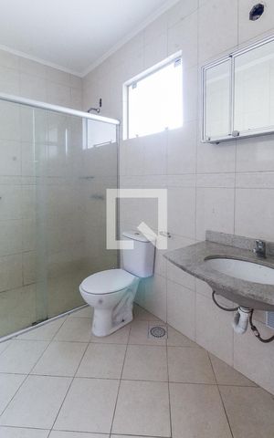 Casa à venda com 201m², 3 quartos e 2 vagasBanheiro 1