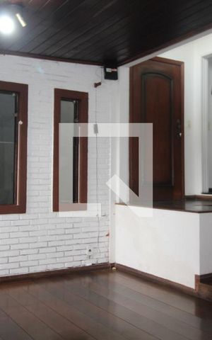 Casa à venda com 125m², 2 quartos e 2 vagasSala