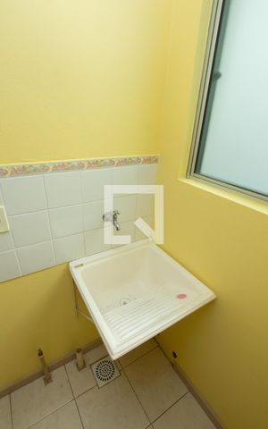 Apartamento à venda com 42m², 2 quartos e 1 vaga Apartamento à venda com 42m², 2 quartos e 1 vagaÁrea de Serviço