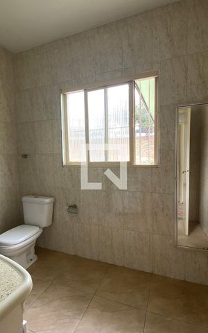 Casa para alugar com 220m², 4 quartos e 2 vagasBanheiro 1
