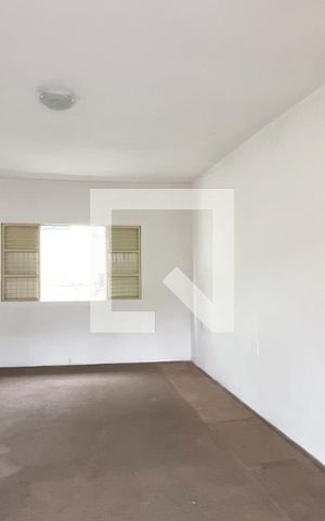 Casa para alugar com 220m², 4 quartos e 2 vagasQuarto 1