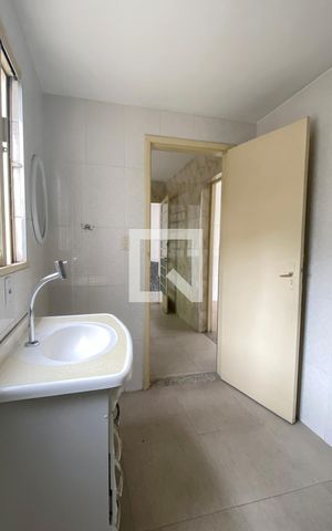 Casa para alugar com 220m², 4 quartos e 2 vagasBanheiro 2