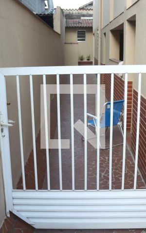 Casa para alugar com 80m², 2 quartos e sem vagaEntrada