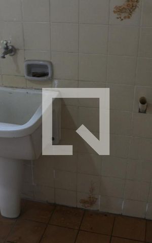 Casa para alugar com 80m², 2 quartos e sem vagaÁrea de Serviço