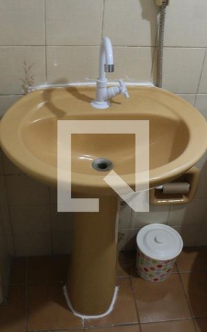 Casa para alugar com 80m², 2 quartos e sem vagaBanheiro 1