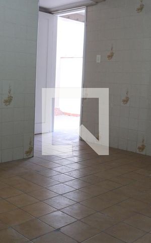 Casa para alugar com 80m², 2 quartos e sem vagaCozinha