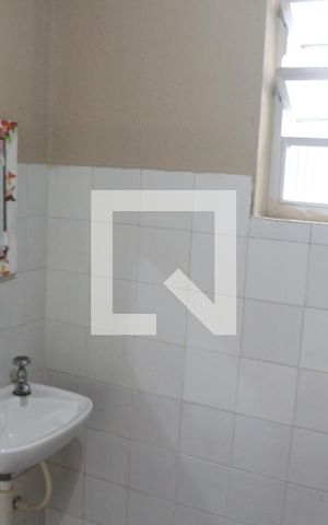 Casa para alugar com 80m², 2 quartos e sem vagaBanheiro 3