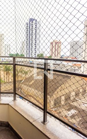 Apartamento à venda com 116m², 3 quartos e 2 vagas Apartamento à venda com 116m², 3 quartos e 2 vagasSacada do Quarto 2