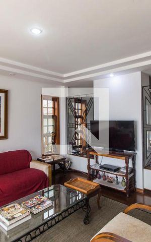 Casa de condomínio à venda com 350m², 5 quartos e sem vagaSala de TV