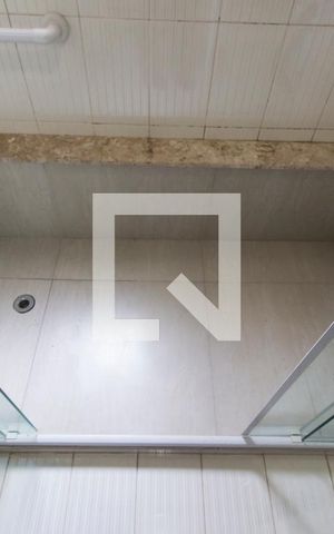 Casa de condomínio à venda com 350m², 5 quartos e sem vagaDetalhe banheiro