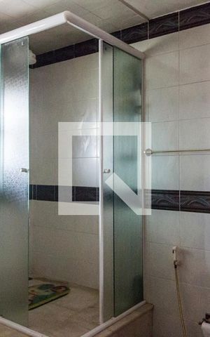 Casa de condomínio à venda com 350m², 5 quartos e sem vagaBanheiro da Suíte