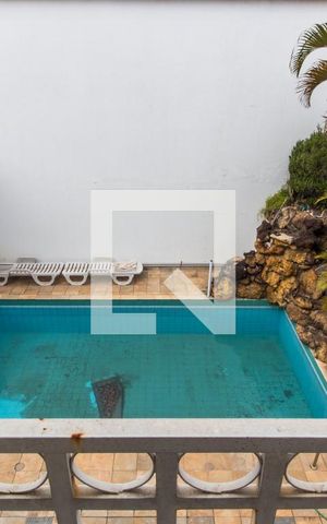 Casa de condomínio à venda com 350m², 5 quartos e sem vagaVista