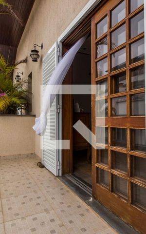 Casa de condomínio à venda com 350m², 5 quartos e sem vagavaranda