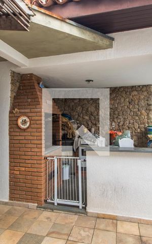 Casa de condomínio à venda com 350m², 5 quartos e sem vagaÁrea Gourmet