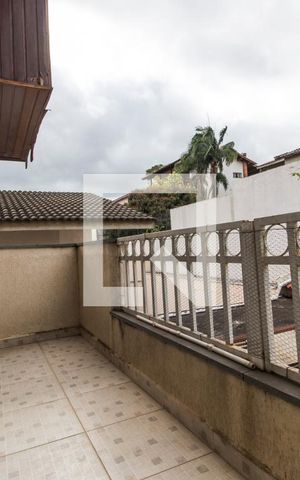 Casa de condomínio à venda com 350m², 5 quartos e sem vagavaranda