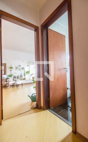 Casa de condomínio à venda com 350m², 5 quartos e sem vagaDetalhe