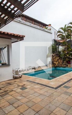 Casa de condomínio à venda com 350m², 5 quartos e sem vagaPiscina