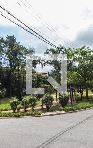 Casa de condomínio à venda com 350m², 5 quartos e sem vagaÁrea comum