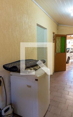 Casa à venda com 300m², 4 quartos e 7 vagas Casa à venda com 300m², 4 quartos e 7 vagasCasa 2 / Acesso