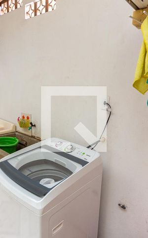 Casa à venda com 300m², 4 quartos e 7 vagas Casa à venda com 300m², 4 quartos e 7 vagasGaragem - área de serviço
