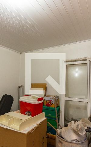 Casa à venda com 300m², 4 quartos e 7 vagas Casa à venda com 300m², 4 quartos e 7 vagasCasa 2 / Quarto 2