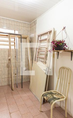 Casa à venda com 300m², 4 quartos e 7 vagas Casa à venda com 300m², 4 quartos e 7 vagasCasa 2 / Cozinha