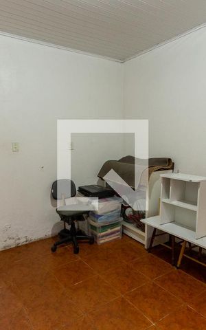 Casa à venda com 300m², 4 quartos e 7 vagas Casa à venda com 300m², 4 quartos e 7 vagasCasa 2 / Quarto 1