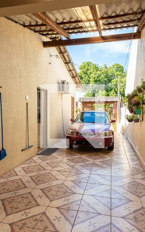 Casa à venda com 300m², 4 quartos e 7 vagas Casa à venda com 300m², 4 quartos e 7 vagasGaragem - acesso