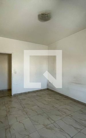 Casa à venda com 215m², 3 quartos e 3 vagas Casa à venda com 215m², 3 quartos e 3 vagasQuarto