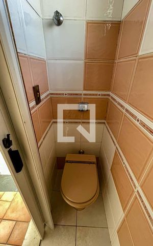 Casa à venda com 215m², 3 quartos e 3 vagas Casa à venda com 215m², 3 quartos e 3 vagasBanheiro do Salão de Festas